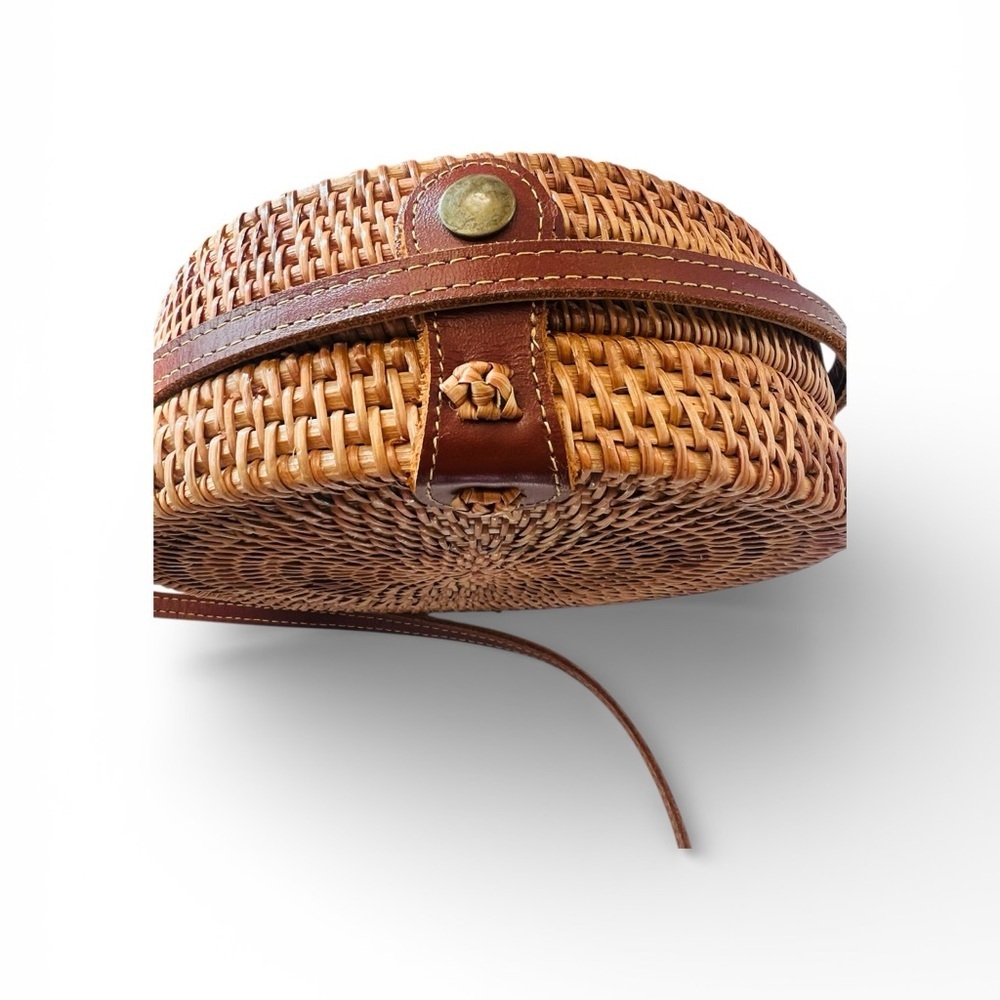 Round Rattan Bali Bag Wicker Crossbody Purse Leather Strap Tropical Lined Boho - Picture 2 of 5